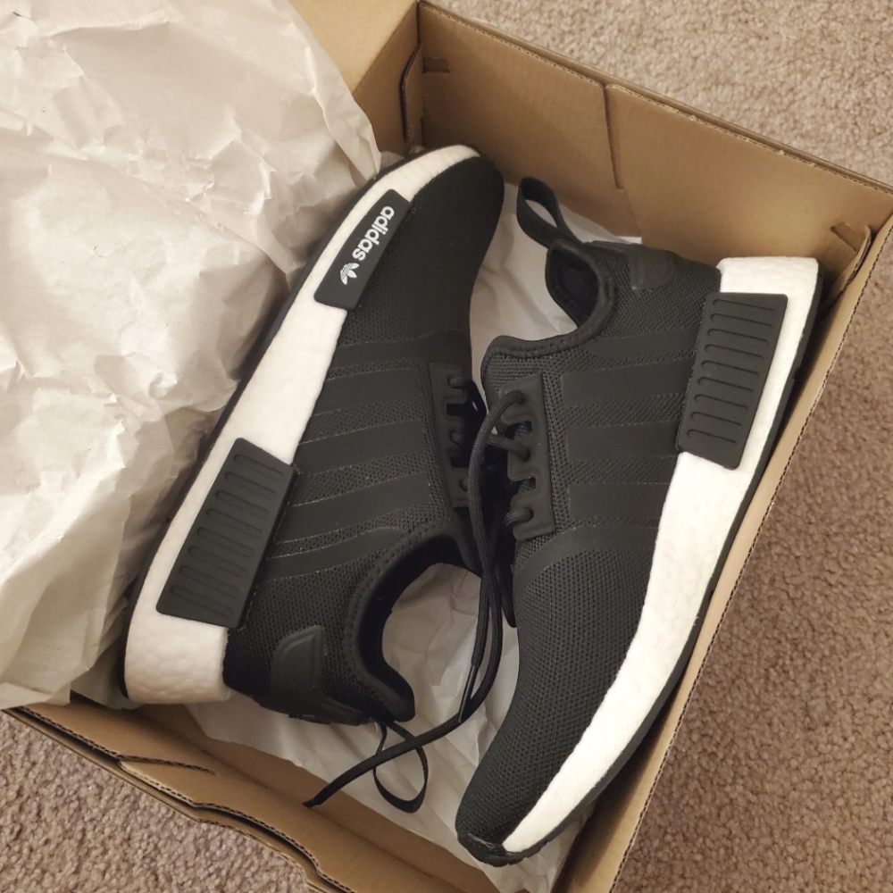 Adidas NMD_R1 black white size 7/7.5 - Picture 9 of 12